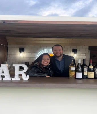 Mobile Bar Rentals vs Traditional Venue Bars: Which Wins?